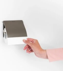 Brabantia ReNew WC Rolhouder - Met Klep - Platinum -Badkamerproducten 1056x1200 1