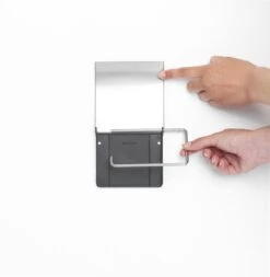 Brabantia ReNew WC Rolhouder - Met Klep - Matt Steel -Badkamerproducten 1171x1200 1