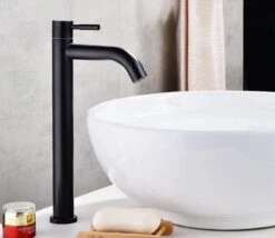 Merkloos Badkamermeubel Kraan Wastafelkraan Type: 8302A - 30cm Hoog - Alleen Koud Water - Mat Zwart -Badkamerproducten 1200x1041 2