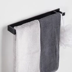 Home4u® - Handdoekrek Badkamer - Handdoekstang - Handdoekenrek Badkamer - 40CM - Met Hanger -Badkamerproducten 1200x1193 1