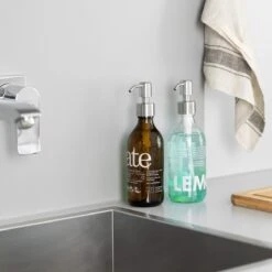 Navaris Roestvrijstalen Zeepdispenserkop Set X2 - Opschroefbare Pompkop Voor Flessen - 22-24 Mm Mondstuk Voor Vloeistof, Lotion - Zilverkleurig -Badkamerproducten 1200x1200 1018