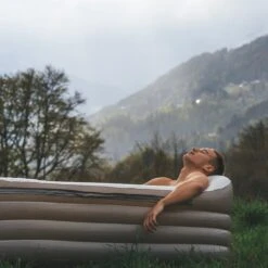 Tubble® Royale Air Bath - 255L - Ambient Taupe - Opblaasbaar Ligbad – Voor Volwassenen -Badkamerproducten 1200x1200 1633