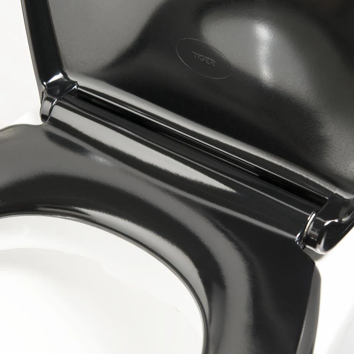 Tiger Ventura - Toiletbril - WC Bril - Duroplast - Zwart 4 Tiger Ventura - Toiletbril - WC Bril - Duroplast - Zwart - Afbeelding 4