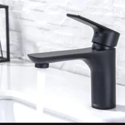 LOMAZOO Wastafelkraan Zwart Libra - Zwarte Wastafelkraan - Badkamerkraan Zwart - Zwarte Badkamerkraan -Badkamerproducten 1200x1200 1954