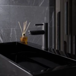 Wastafelkraan - Wastafel - Kraan - Badkamer - Zwart - Inclusief Aansluit Slangen -Badkamerproducten 1200x1200 1983