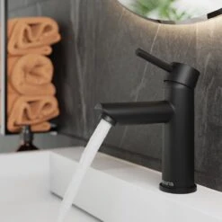 Wastafelkraan - Wastafel - Kraan - Badkamer - Zwart - Inclusief Aansluit Slangen -Badkamerproducten 1200x1200 1984