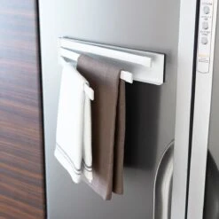 Yamazaki Magnetische Handdoek Hanger Keuken Zwart - Zwart - Ophangen Zonder Boren 12 Yamazaki Magnetische Handdoek Hanger Keuken Zwart - Zwart - Ophangen Zonder Boren -Badkamerproducten 1200x1200 329