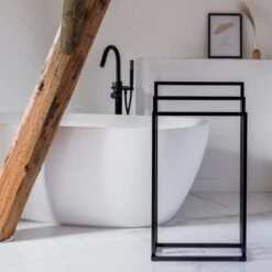 Sealskin Tube - Handdoekrek Vrijstaand - Zwart -Badkamerproducten 1200x1200 341