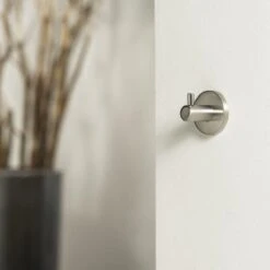 Tiger Boston - Handdoekhaak Klein - RVS Geborsteld 13 Tiger Boston - Handdoekhaak Klein - RVS Geborsteld -Badkamerproducten 1200x1200 349