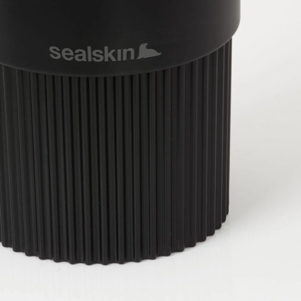 Sealskin Brave Tandenborstelbeker Vrijstaand - Zwart 2 Sealskin Brave Tandenborstelbeker Vrijstaand - Zwart - Afbeelding 2