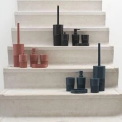 Sealskin Brave Tandenborstelbeker Vrijstaand - Zwart 15 Sealskin Brave Tandenborstelbeker Vrijstaand - Zwart -Badkamerproducten 1200x1200 882