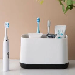 Merkloos Tandenborstelhouder Vrijstaand - Badkamer Organizer Met Lekbak - Badkamer Accessoires - 6 Sorteervakken - Tandenborstel - Wit Met Zwart 13 Merkloos Tandenborstelhouder Vrijstaand - Badkamer Organizer Met Lekbak - Badkamer Accessoires - 6 Sorteervakken - Tandenborstel - Wit Met Zwart -Badkamerproducten 1200x1200 899