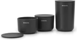Brabantia ReNew Opbergpotjes - 3-delig - Dark Grey 12 Brabantia ReNew Opbergpotjes - 3-delig - Dark Grey -Badkamerproducten 1200x625