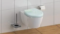 SCHÜTTE WC-Bril 82381 FLOWER IN THE WIND - Duroplast - Soft Close - Afklikbaar - RVS-Scharnieren - Decor - 3-zijdige Print -Badkamerproducten 1200x675 21