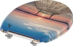SCHÜTTE WC-Bril 82378 SUNSET SKY - Duroplast - Soft Close - Afklikbaar - RVS-Scharnieren - Decor - 3-zijdige Print -Badkamerproducten 1200x760 2