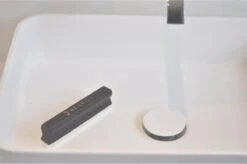 Bearos Baardbar - Zwart - Baardhaar Opruimen - Schoonmaken - Badkamer Accessoire - Baard Accessoire - Opruimen Badkamer - Zelfverzorging Voor Een Man - Hygiëne - Cadeau -Badkamerproducten 1200x798 2