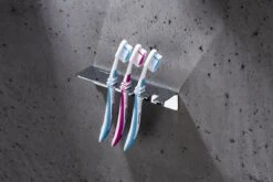 Sagittarius One 40S1 Tandenborstelhouder Chroom | Opzetborstelhouder Zonder Boren | Verchroomd Roestvrij Staal Tandenborstelhouder Hangend | Passend Voor Alle Grote Merken -Badkamerproducten 1200x800 20