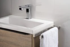 Sagittarius One 401S1 Handdoekrek Badkamer | Chrome Handdoekrek Zonder Boren | Gepolijst RVS Handdoekenrek Zelfklevend | 40CM Handdoekhouder Voor Badkamer -Badkamerproducten 1200x800 8