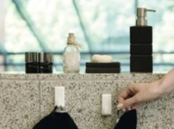 Tesa Powerstrips Haken Classic Large - Wit - 2 Stuks -Badkamerproducten 1200x896