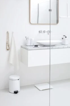 Brabantia ReNew Handdoekhaakjes - 2 Stuks - White -Badkamerproducten 799x1200 1