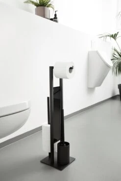 WENKO Toiletbutler Rivalta Zwart - Toiletborstel Met Houder, Toiletrolhouder En Reserverolhouder -Badkamerproducten 799x1200 7