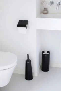 Brabantia ReNew Toiletaccessoires - 3-delig - Matt Black 6 Brabantia ReNew Toiletaccessoires - 3-delig - Matt Black -Badkamerproducten 800x1200 9