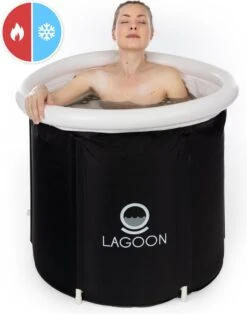 Lagoon® Opblaasbaar Zitbad Voor Volwassenen Bathbucket - Met Relaxing Giftset - Wim Hof Methode - Opvouwbaar & Inklapbaar Spa Bad - Bath Bucket - IJsbad - Opblaasbad - Dompelbad -Badkamerproducten 945x1200
